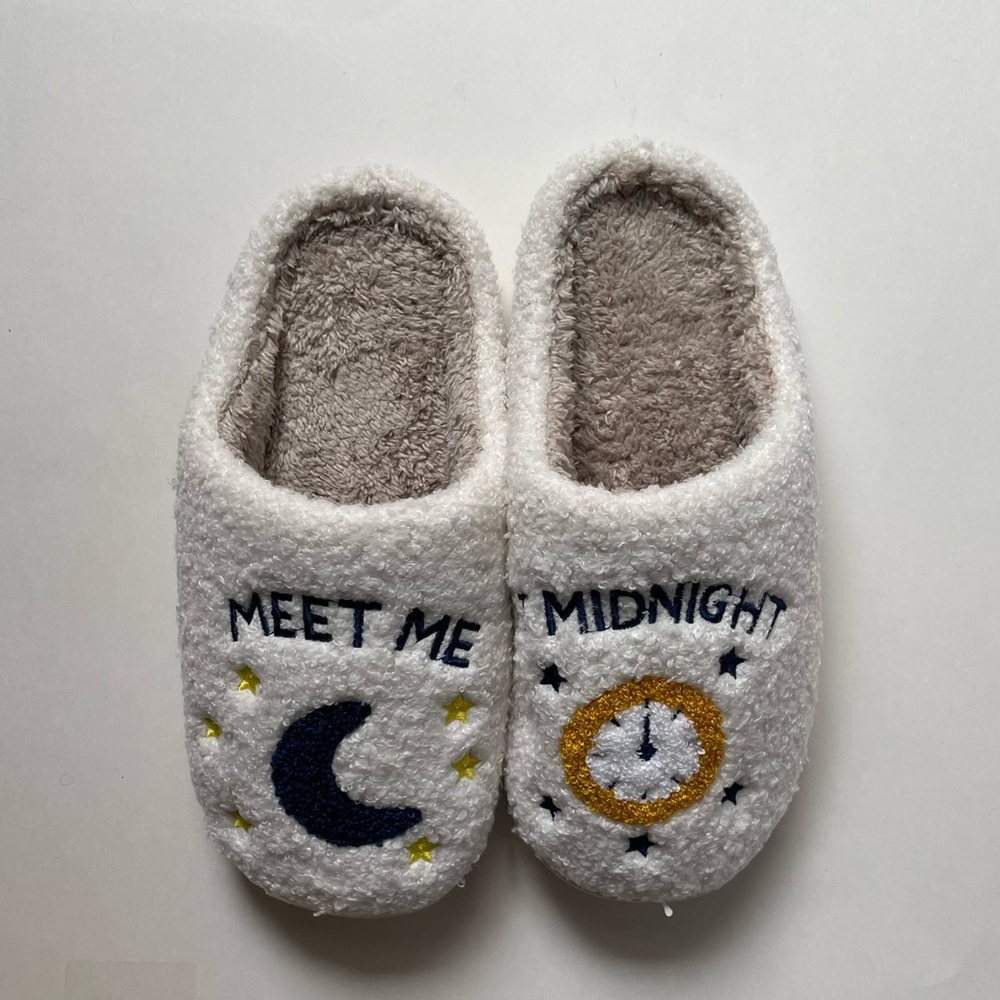 BRAND NEW Taylor Swift Midnights Clock Slippers Soft Clog Ivory